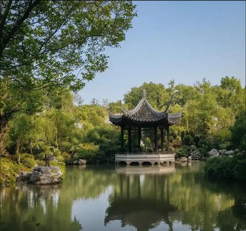 雨湖区罂粟餐饮有限公司